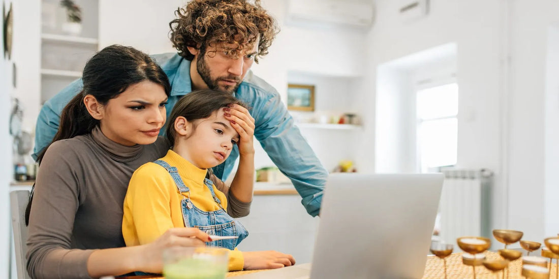 Kako Umjetna Inteligencija Pomaže Roditeljima: Prednosti i Rizici